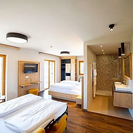 Finkensteiner Hof Hotel 3*