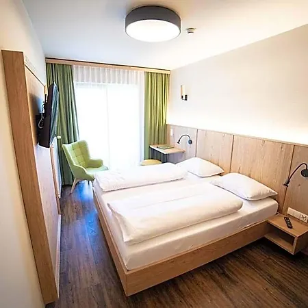 Finkensteiner Hof 3* Faak am See